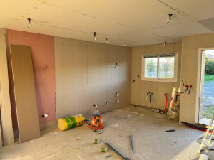 Photo de galerie - Pose de BA13 + iso murs / plafonds / cloisons de distribution 