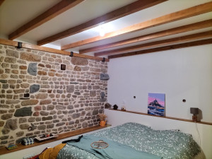 Photo de galerie - Transformation d'une petite étable en chambre parentale avec salle de bain et dressing 