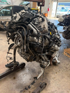 Photo de galerie - Démontage moteur BMW V8 