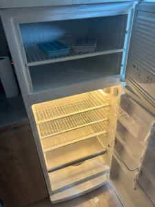 Photo de galerie - Nettoyage à fond frigo/congelateur