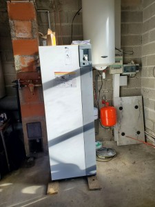 Photo de galerie - Pose de pompe à chaleur Atlantique production eau chaud chauffage 