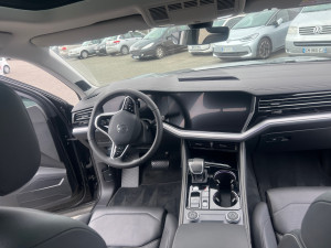 Photo de galerie - Nettoyage d’un Volkswagen Touareg