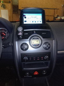 Photo de galerie - Installation carplay déporté avec caméra de recul
de plus sur ce véhicule j'ai effectué une réfection complète du moteur 
de l'intérieur et des équipements 