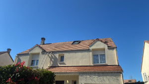 Photo de galerie - Nettoyage d'une toiture ✅