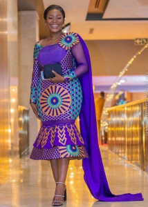 Photo de galerie - Modèle de Robe cintrée Africaine 