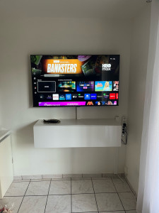 Photo de galerie - Fixation d’un meuble suspendu 