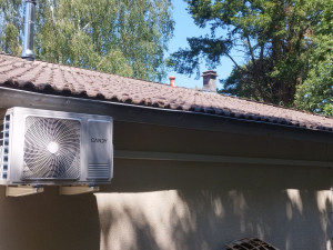 Photo de galerie - Installation complète d'une clim 


