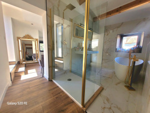 Photo de galerie - Salle de bain complète