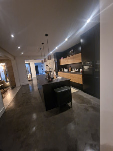 Photo de galerie - Menage salon et cuisine