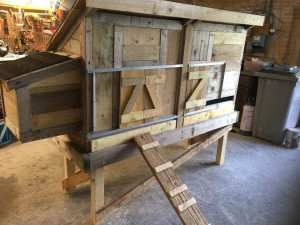 Photo de galerie - Poulailler fait de mes mains.