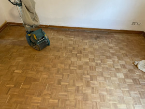 Photo de galerie - Rénovation d’un vieux parquet 