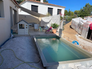 Photo de galerie - Pose et raccordement d’une piscine coque 