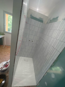 Photo de galerie - Pose d’une douche en carreau élige 