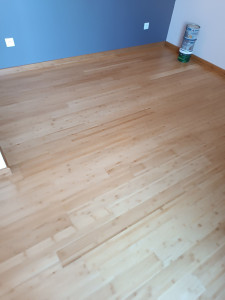 Photo de galerie - Parquet massifs, peinture 
