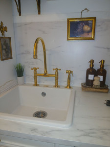 Photo de galerie - Installation mélangeur cuisine 