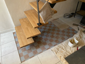Photo de galerie - Sol avant la pose du carrelage, suite à la pose de l’escalier