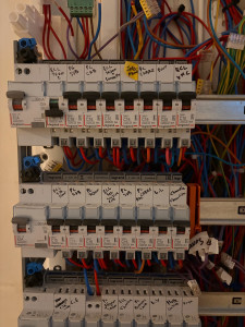 Photo de galerie - Installation tableau