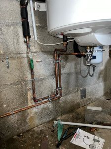 Photo de galerie - Installation d’un ballon d’eau chaude avec modification cuivre 
