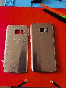 Photo de galerie - Changement de vitre arrière Samsung Galaxy S7