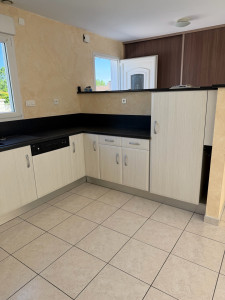 Photo de galerie - Nettoyage et évacuation totale d’une maison suite décès pour une vente effectuée quelques jours plus tard . nettoyage intégrale store terrasse intérieur cuisine secondaire atelier 