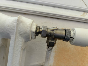 Photo de galerie - Pose tête thermostatique