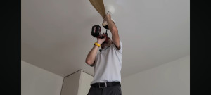 Photo de galerie - En été, rafraîchit agréablement la pièce grâce au brassage de l'air et permet souvent de limiter le recours à la climatisation 
En hiver, la fonction repousse l'air chaud vers le bas ce qui favorise une économie d'énergie.