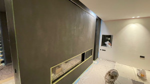 Photo de galerie - Un Mur de Béton Ciré en Couleur Métal, avec technique d'Artistique