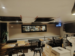 Photo de galerie - Fixation de pannaux acoustic pour réduire le bruit dans brasserie 