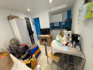 Photo de galerie - Le ménage entier d’un studio pas entretenue, cette photo est le AVANT