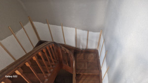 Photo de galerie - Avant habillage murale dans une monté des escaliers 