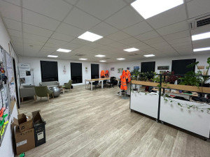 Photo de galerie - Nettoyage de bureaux