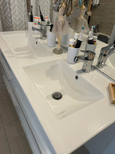 Photo de galerie - Salle de bain après nettoyage 