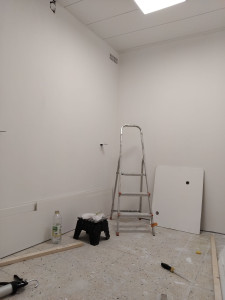 Photo de galerie - Mur carrelé mur en mauvais état 
recouvrement placo