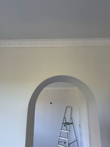 Photo de galerie - Pose de moulures au plafond 