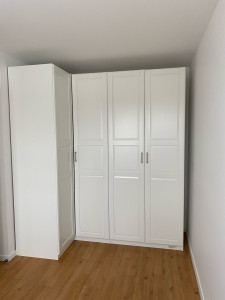 Photo de galerie - Armoire angle pasx IKEA 236,4 cm de hauteur 