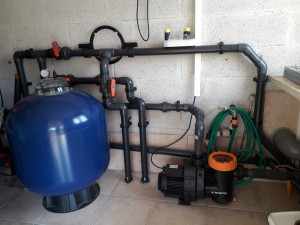 Photo de galerie - Réalisation de la filtration avec by pass pour pompe à chaleur