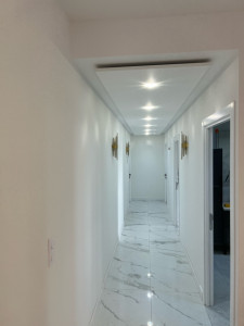 Photo de galerie - Couloirs avec spot led et applique 