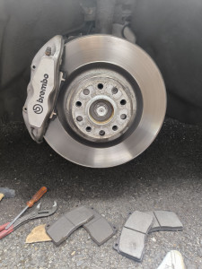 Photo de galerie - Remplacement plaquettes Mégane 4 Rs