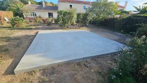 Photo de galerie - Création dalle béton 25m2 pour pose piscine hors sol 