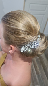 Photo de galerie - Chignon de marié 