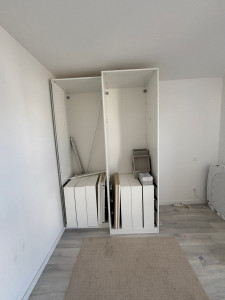 Photo de galerie - Démontage d’une armoire pour un futur déménagement 
