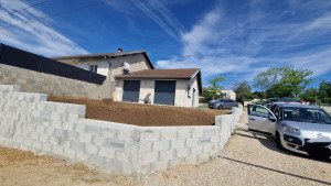 Photo de galerie - Réaliser mur parpaing à bancher 
Réaliser terrasse 
