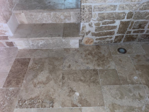 Photo de galerie - Pose de travertin 