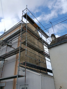 Photo de galerie - Nous travaillons avec échafaudage