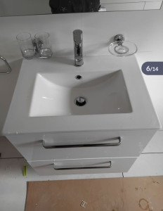 Photo de galerie - Pose lavabo et toilettes geberit 