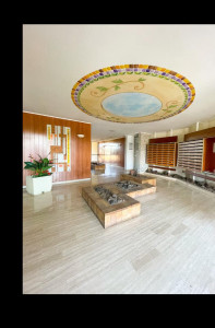 Photo de galerie - Je suis à votre disposition 