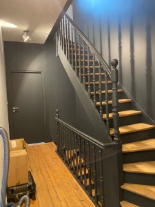 Photo de galerie - Rénovation escalier parquet peinture 