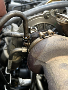 Photo de galerie - Fuite d’huile cassé turbo . Remplacement de celui ci