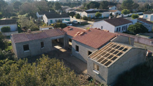 Photo de galerie - Réalisation charpente, film sous toiture, lattage, Litonages et couverture, pose des accessoire.
Charpente fermette
Charpente Traditionnel 