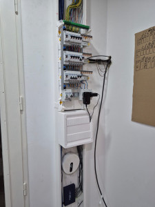 Photo de galerie - Tableau électrique et installation courant faible